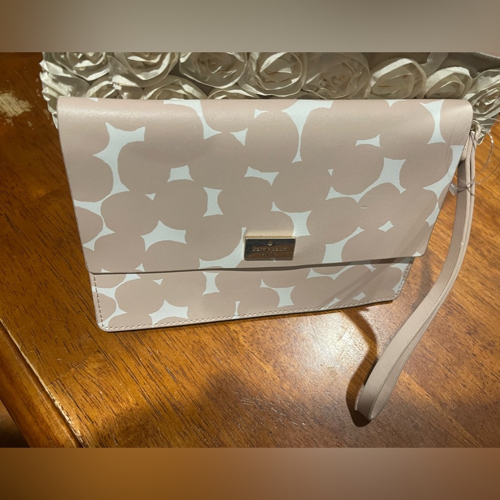 Kate Spade Madie Putnam Drive Splodge Large 
Wristlet